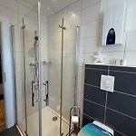 Justyna 1 Freistehendes, Ruhiges Haus Nur 2 Miter *
