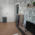 Justyna 1 Freistehendes, Ruhiges Haus Nur 2 Miter