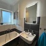 Justyna 1 Freistehendes, Ruhiges Haus Nur 2 Miter Lägenhet Oberhausen (North Rhine-Westphalia)
