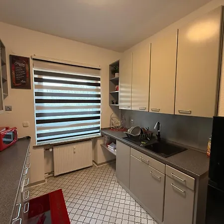 Apartment Justyna 1 Freistehendes, Ruhiges Haus Nur 2 Miter