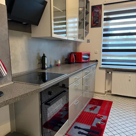 Justyna 1 Freistehendes, Ruhiges Haus Nur 2 Miter *