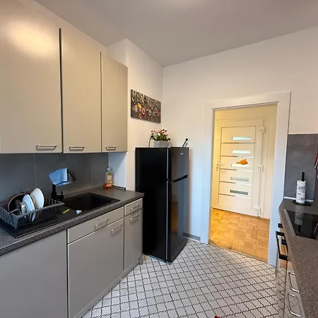 Justyna 1 Freistehendes, Ruhiges Haus Nur 2 Miter Apartment