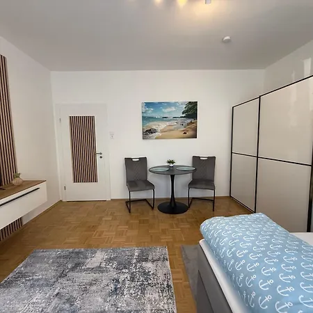 Justyna 1 Freistehendes, Ruhiges Haus Nur 2 Miter شقة *