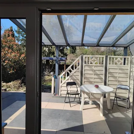 Justyna 1 Freistehendes, Ruhiges Haus Nur 2 Miter شقة أوبيرهاوزين