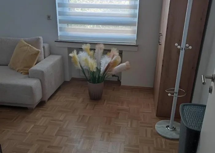 Justyna 1 Freistehendes, Ruhiges Haus Nur 2 Miter *