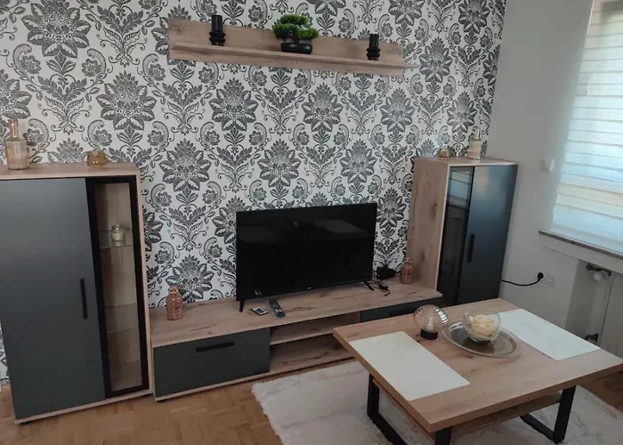 Justyna 1 Freistehendes, Ruhiges Haus Nur 2 Miter